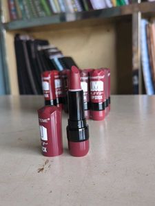 Huda Matte Lipstick Set  ( PREMIUM FRENCH)
