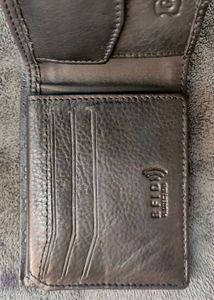 Gucci High Quality wallet with wooden box