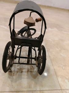 rikshaw showpiece for home decoration made of iron