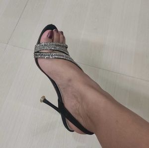 Black Shimmering Heel