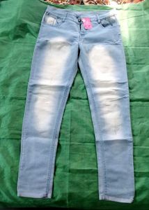 2 Denim Jeans, 5 Dupatta, 1 Top Only 200rs