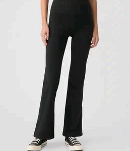 GapFit Sky High Studio Flare Leggings