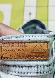 Women&#39;s Three Quarter Jeans | Size- 34 |