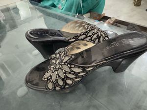 Elegant Black Embellished Heels - Size 9/39