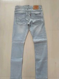 Light Wash Denim Jeans