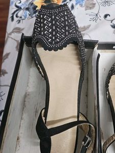 Heel On Sale
