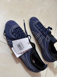 Onitsuka Tiger Sclaw Sneakers size 7
