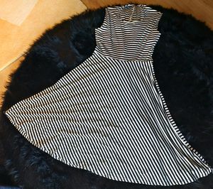 SUMMER SALE - Women Dress Black &amp; White Stripes