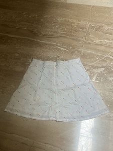 Cute White Mini Skirt (26-28inch) stretchable