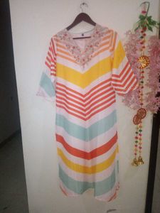 New Stylish And Trending Three Pcs Suit
