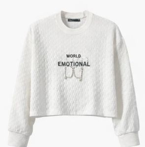 Trendy White Graphic Top