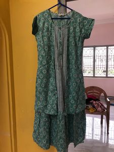 Lux Green Kurtha