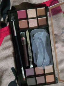 Eye Brow Kit
