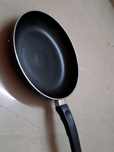 Combo Of Cooker And Fry Pan