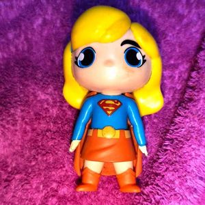 Super Girl Miniature Figure/Toy 🧸🪀