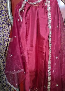 Women Kurti Pant Dupatta Set