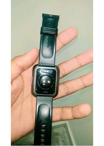 Noise Colorfit Smartwatch With Charger