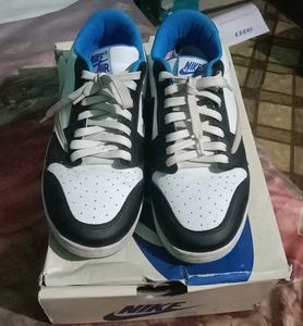 Nike Court Vision Low Sneakers