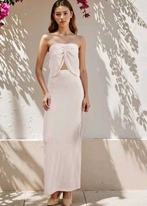 Elegant Twist-Front Maxi Dress
