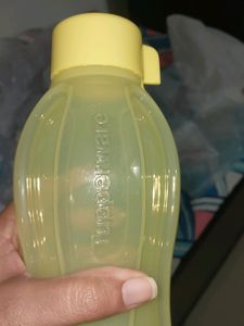 Fresh New 1ltr Bottle TUPPERWARE