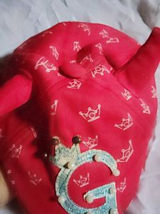 Cute Red Initial &#34;G&#34; Crown Hat