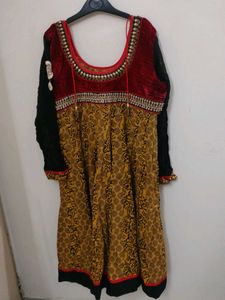 Kurta with net sleeves