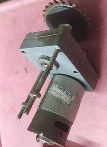 Square Box Geared Motor 200 RPM Heavy Torque