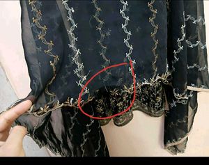 Pakistani Suit ( Kurti + Dupatta )