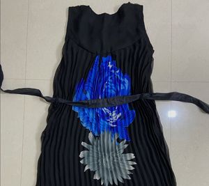 Elegant Black Floral Print Dress