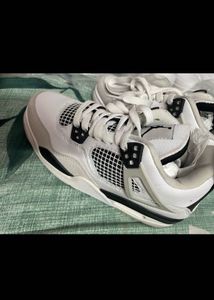 Jordan 4 Retro