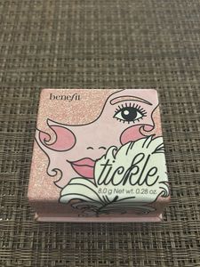 Benefit Tickle Highlighter full size