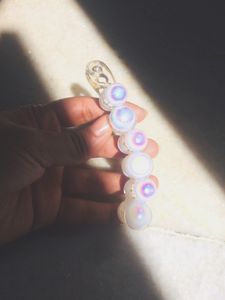 Pearl Banana clips