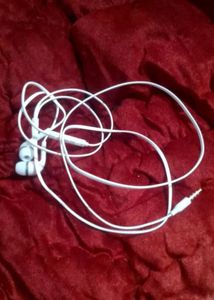 Pack Of Two Earphones