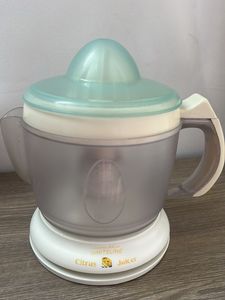 Vintage Whitetone Citrus Juicer