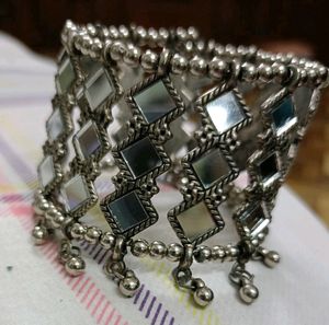 Mirror Work Kada