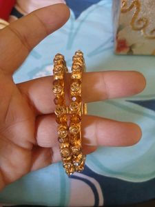Gold-toned Bangle Set