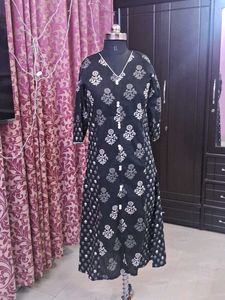 Elegant Black Floral Kurta N Plazoo
