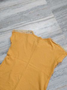 &#34;Girls&#39; Fashion T-shirt With Net Sleeve Detail&#34;
