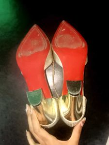 Elegant Golden Pointed Heels