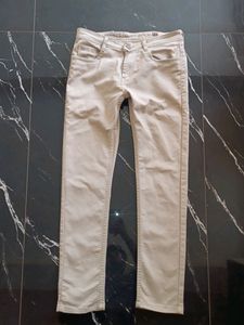 Cargo Pent At Low Price
