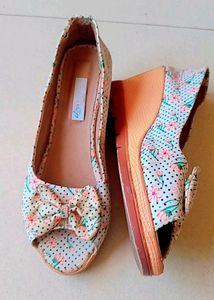 Bellies Wedge Heels