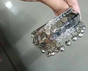 Silver Bangle/bracelet