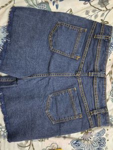 Frayed Hem Denim Shorts