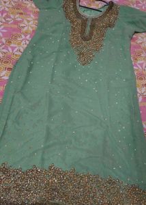 Elegant shalwaar kameez with dupatta