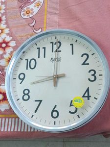 Elegant white Colour Watch' For Your Home 🏠