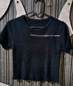 Chic Black Zipper Detail Tee
