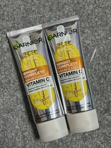 Garnier Vitamin C Serum Cleanser Pack 2