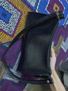Chic Black Shoulder Bag