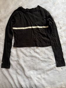 Black Long Sleeve Crop Top