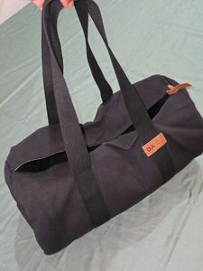 DailyObjects Charcoal Duffle Bag